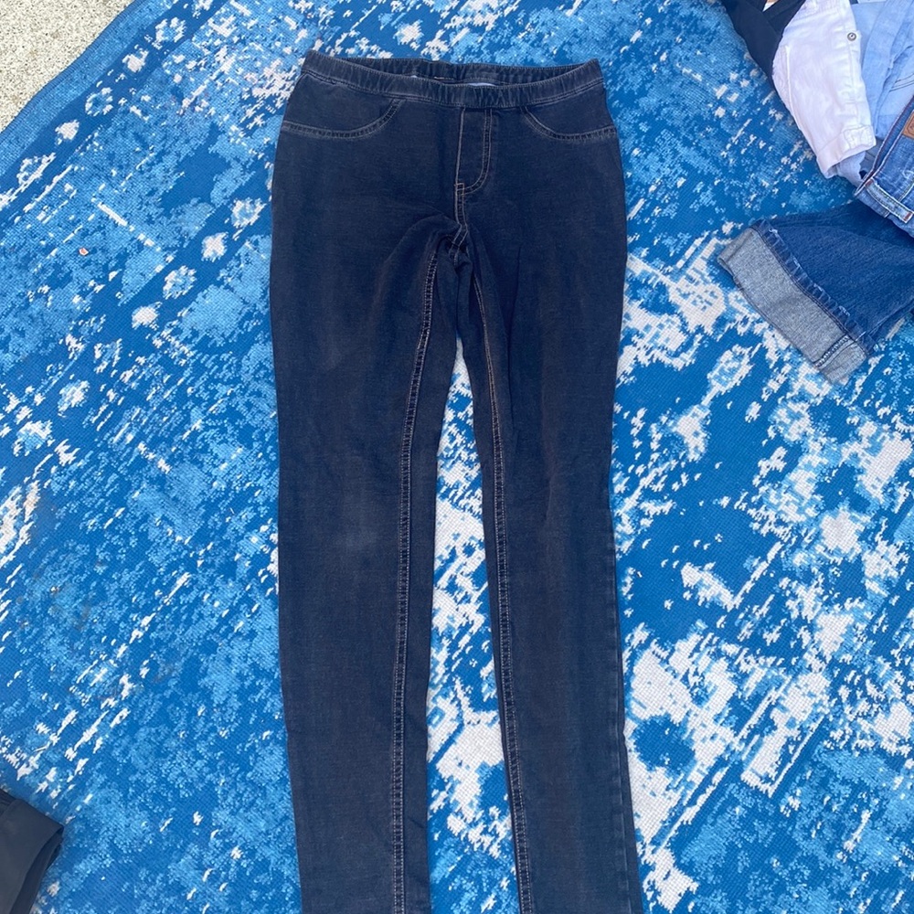 Hue Jeggings, size small, fake front pocket design